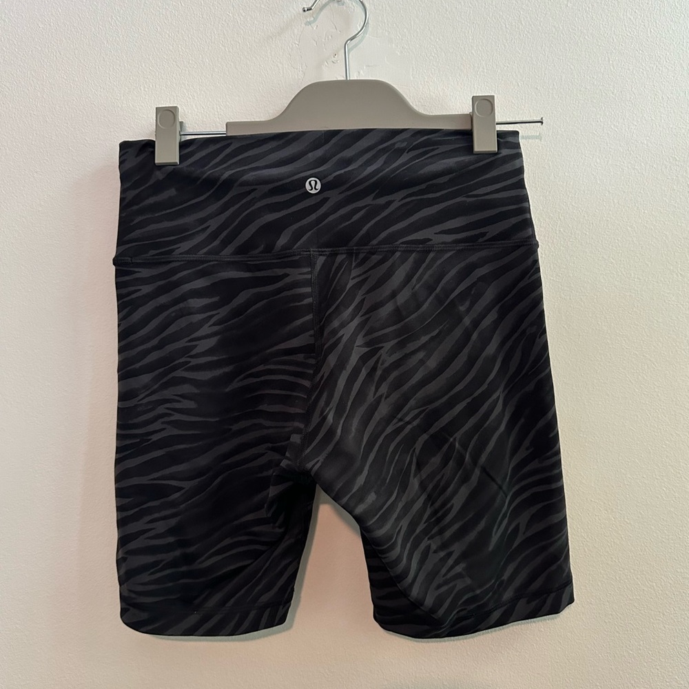 Lululemon wunder train biker shorts